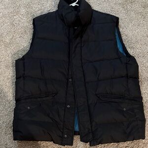 Banana Republic Men's Black Quilted Puffer Vest